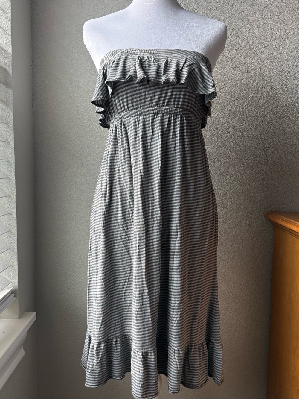 Old Navy Striped Off-Shoulder Ruffle Midi Dress in Gray and White